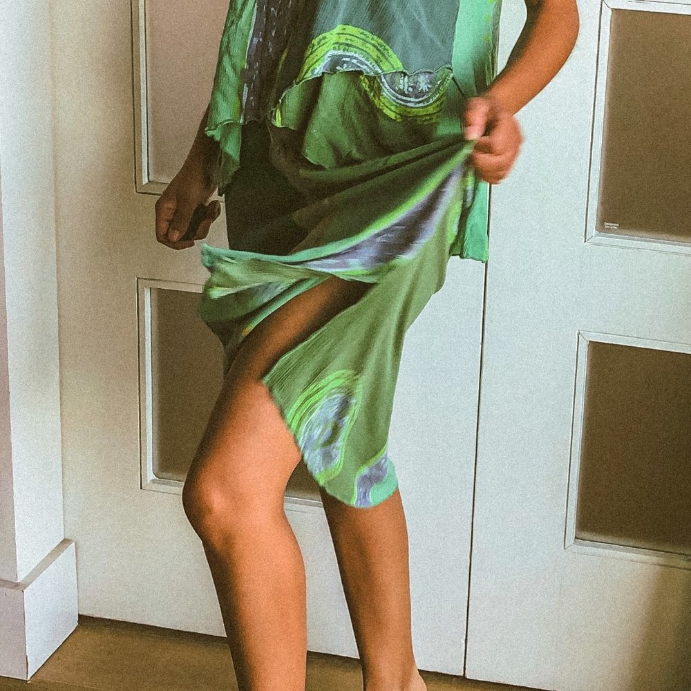 Green Dress - Picture 2 of 4